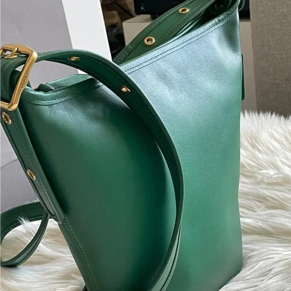 💰SOLD - 5782 - Coach Duffle 16 - Picture 4 of 12